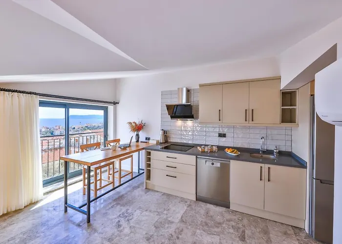 Апарт-готель Sole Vista Homes 4*